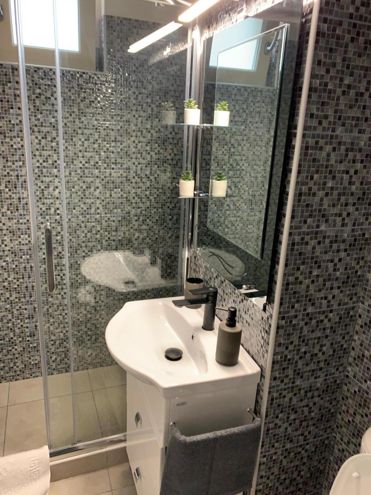Iris Apartment Piatra Neamt Luaran gambar